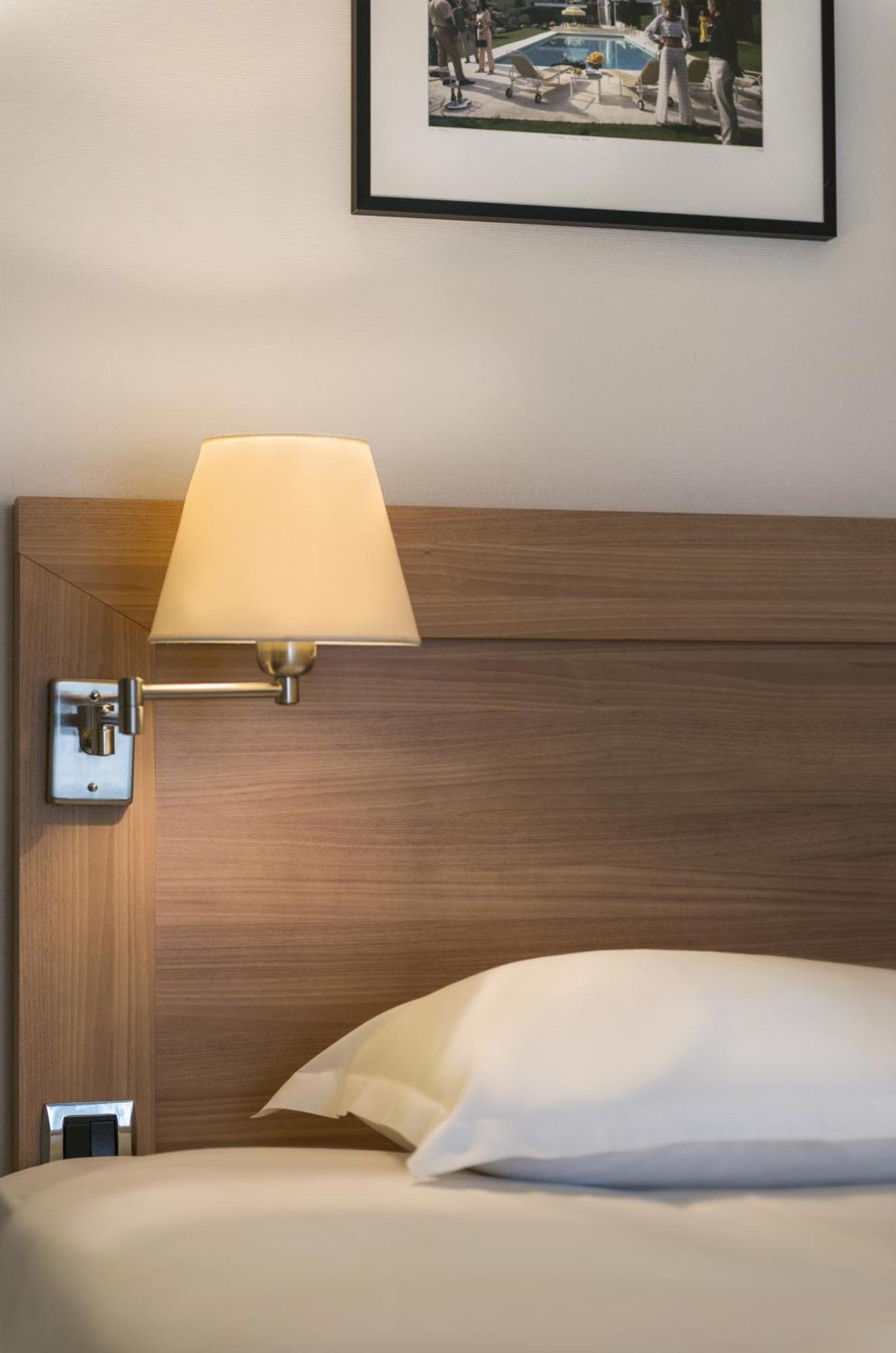 Hotel Boris V. By Happyculture Levallois-Perret Room photo