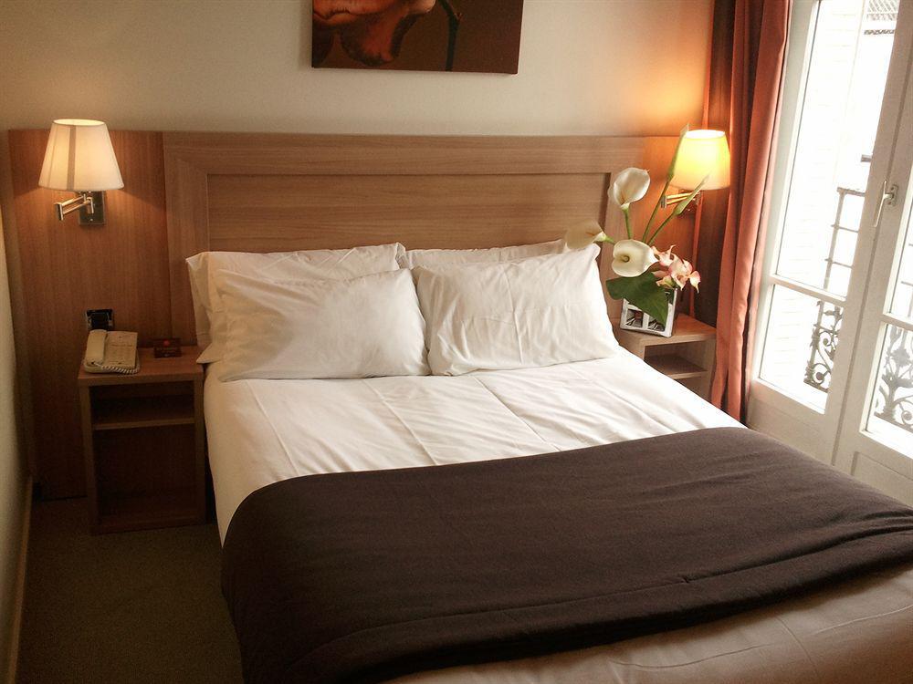 Hotel Boris V. By Happyculture Levallois-Perret Room photo